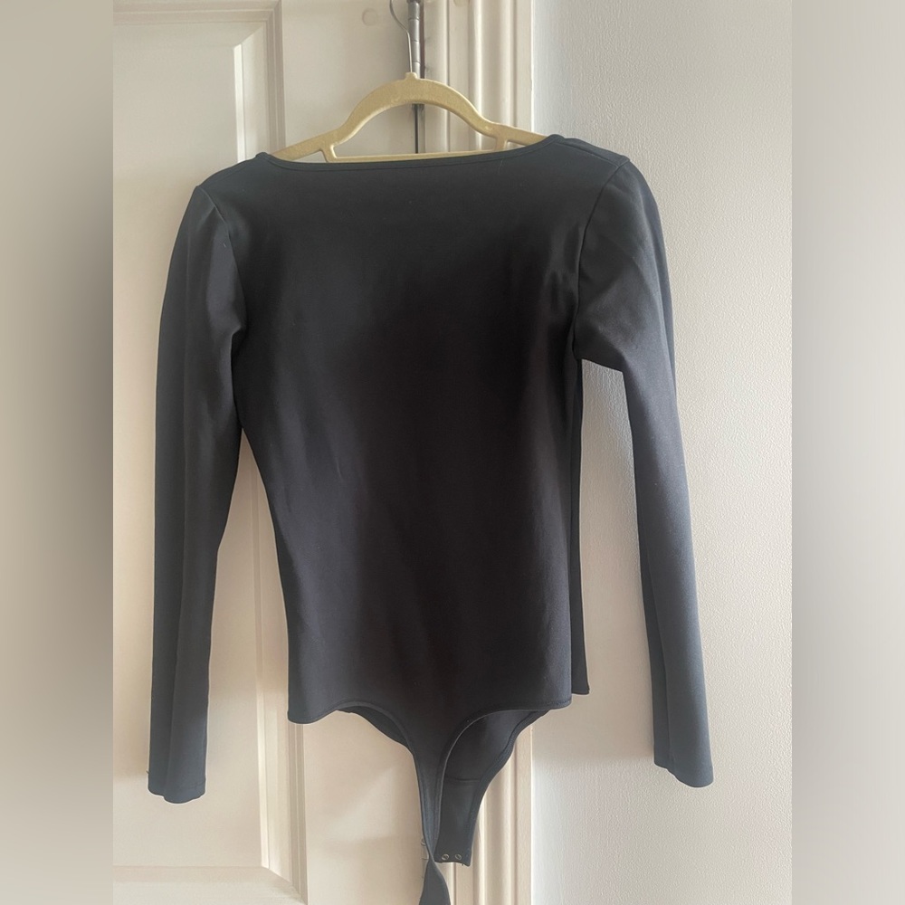 Abercrombie & Fitch Long-Sleeve Ponte Squareneck Seamed Bodysuit - Picture 3 of 4